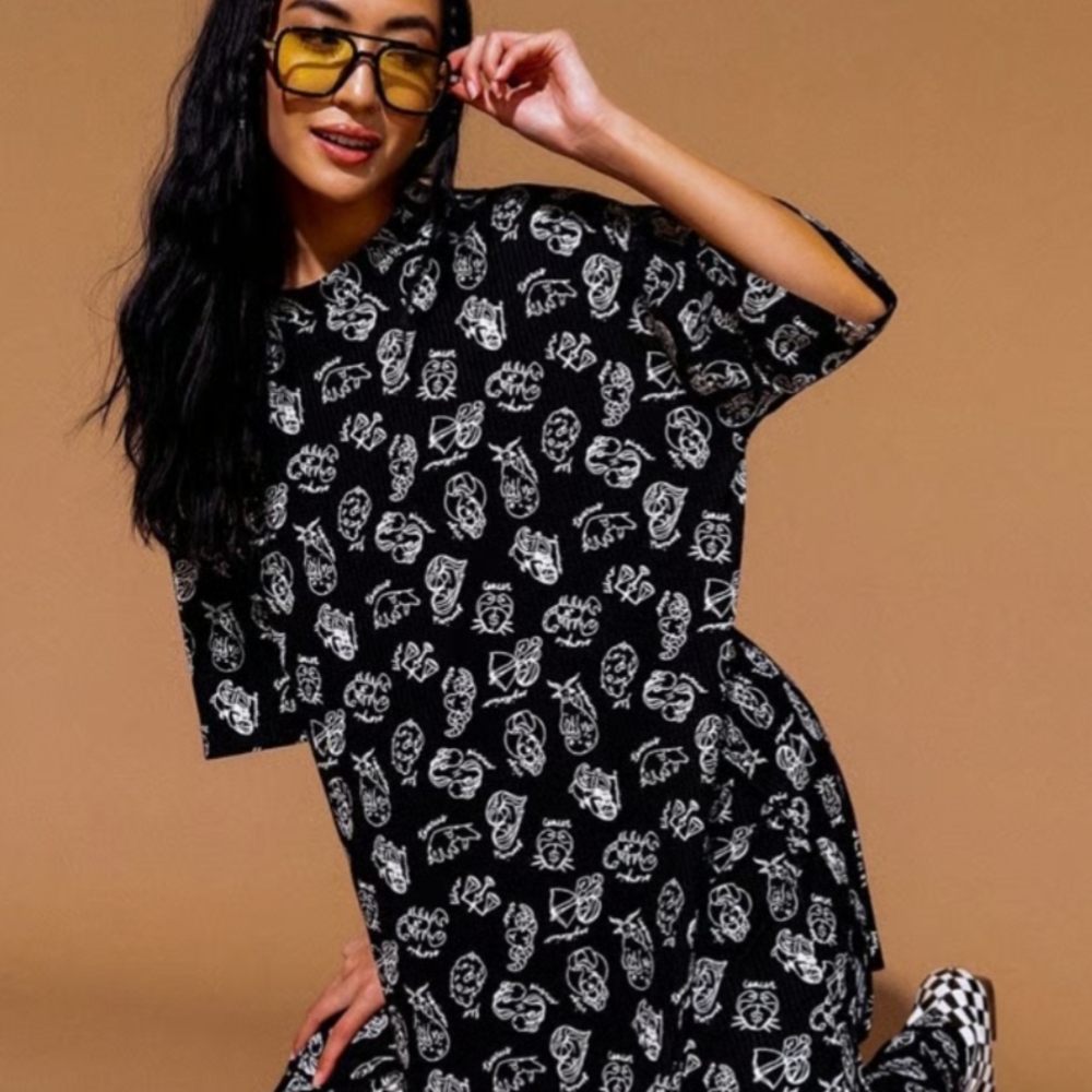 Dressed in LALA Monochrome Graphic Long Sleeve Dress
